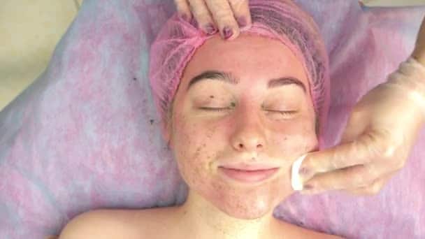 лицо после пилинга кораллами